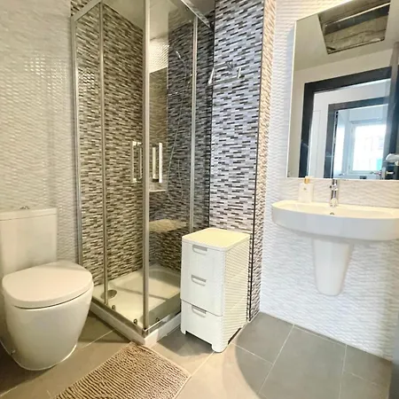 Simply Modern Alta